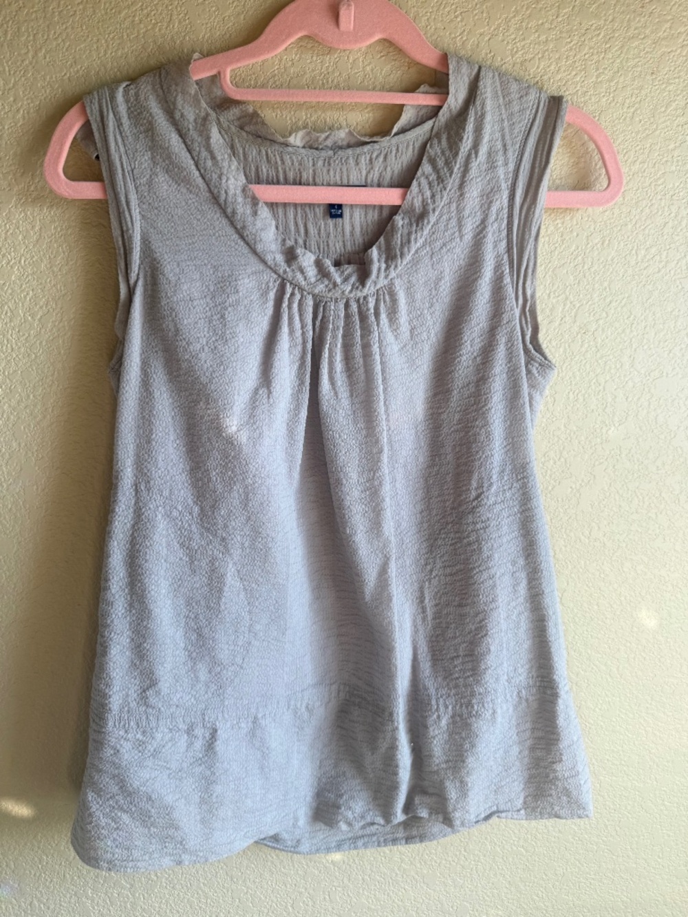 Martin + Osa Size 4 Grey Sleeveless Textured Top